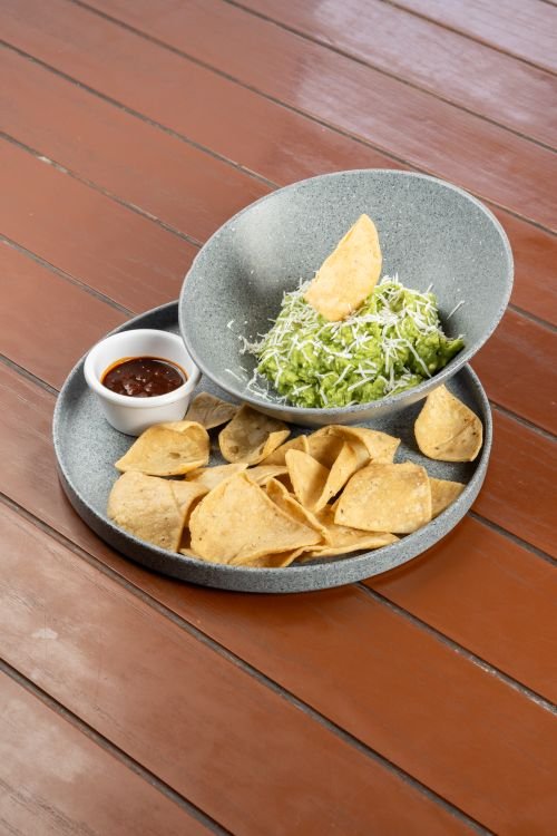 easy taco soup for beginners toppings guacamole chips